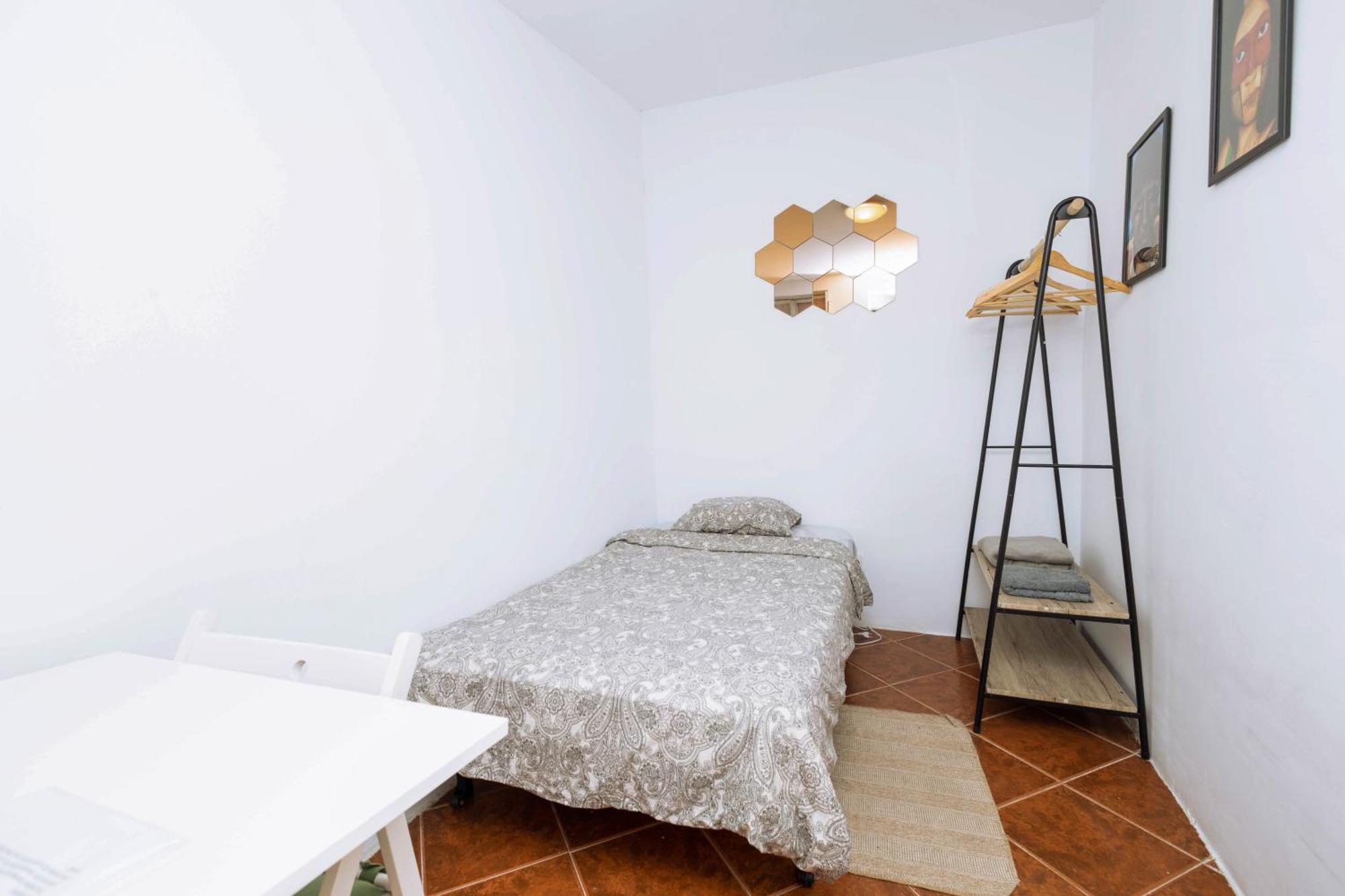 Shared Apartment With Bright Private Patio In Lisboa Exterior photo